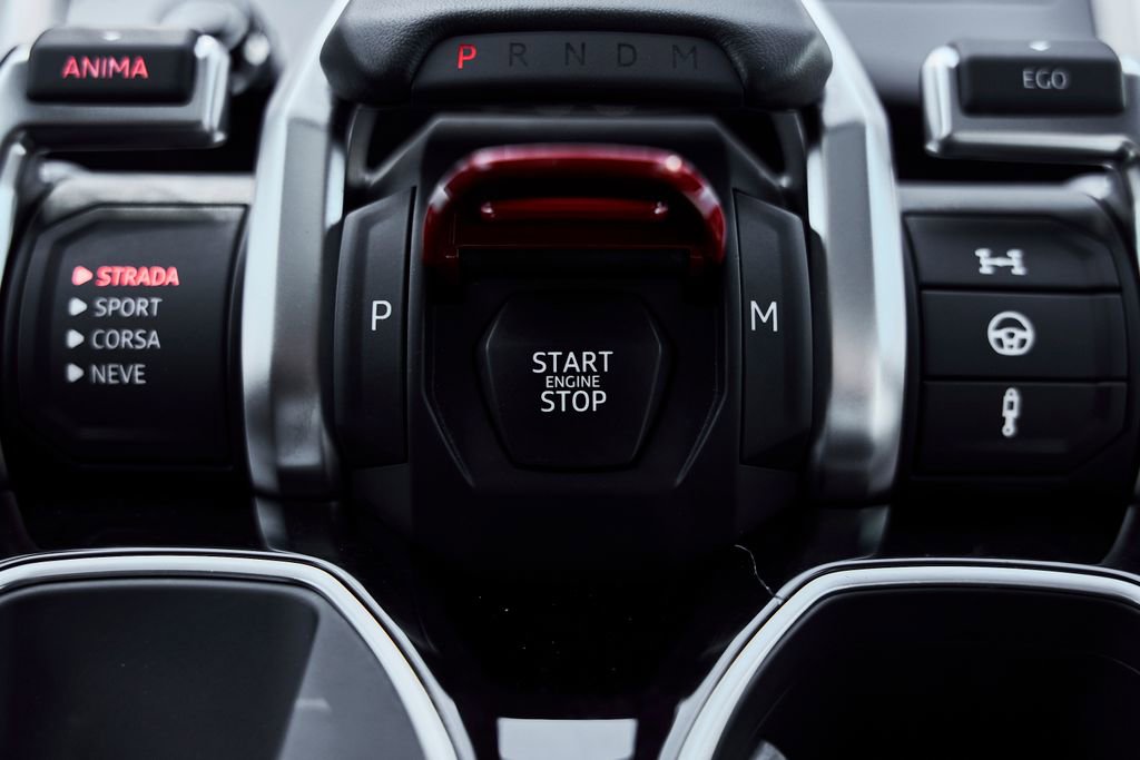 Used 2019 Lamborghini Urus AWD/4WD image 72