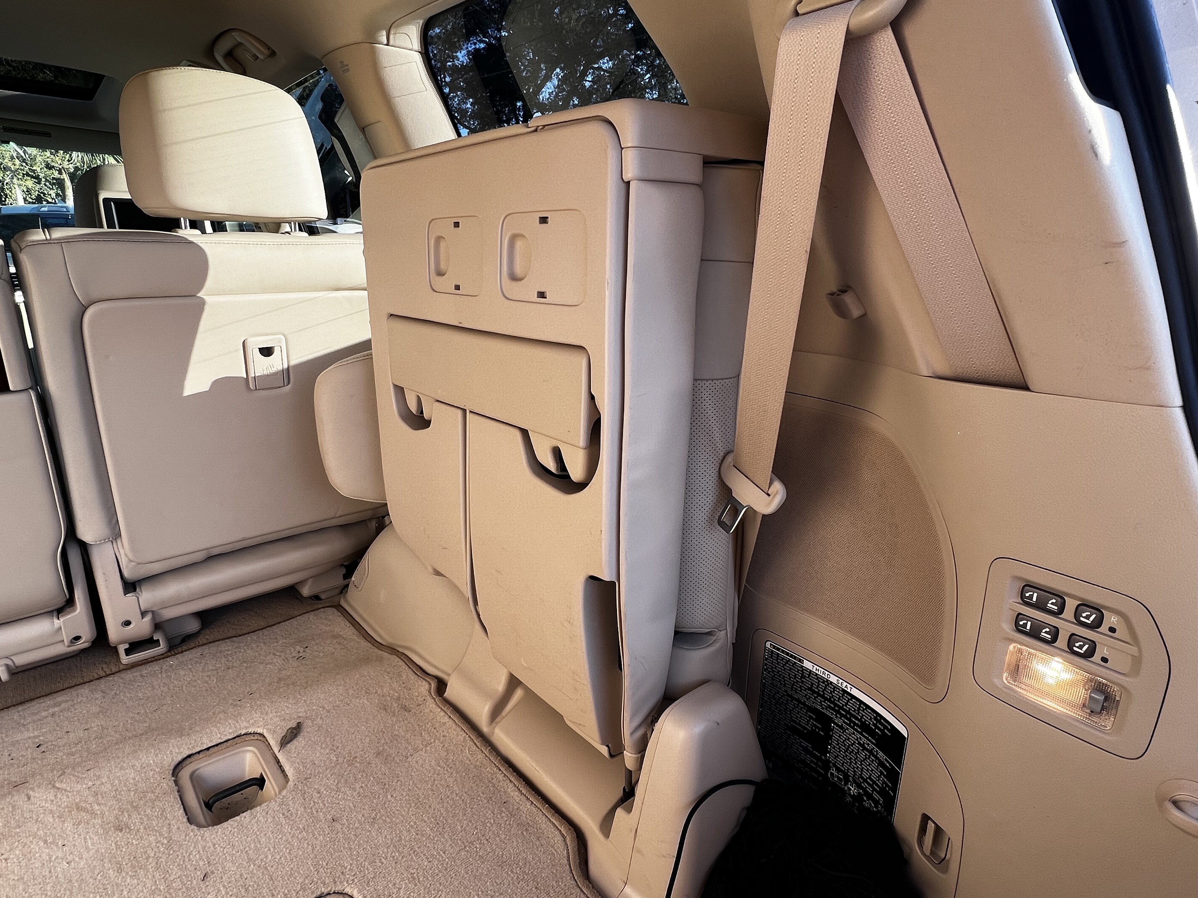 Used 2014 Lexus LX 570 4WD image 50