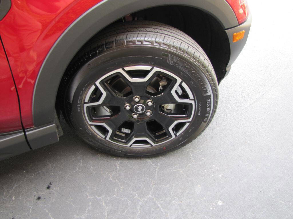 Used 2025 Ford Bronco Sport Outer Banks w/ Outer Banks Tech Package+ AWD/4WD image 24