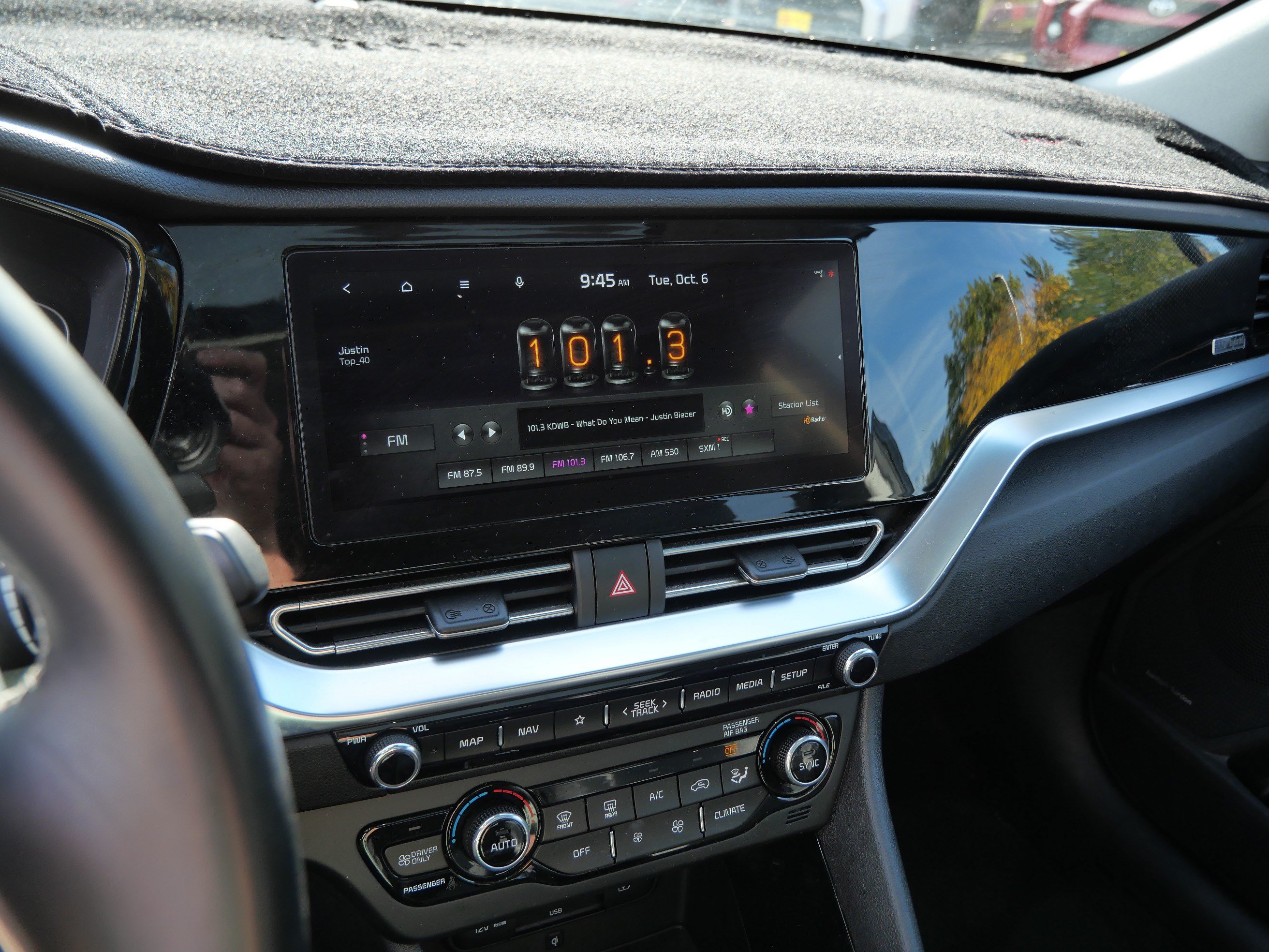 Used 2022 Kia Niro Touring Special Edition FWD image 22
