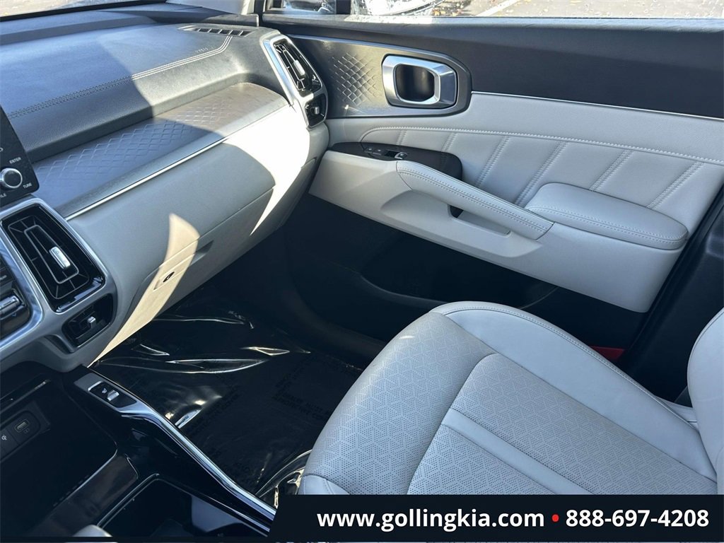 Certified 2023 Kia Sorento SX image 32