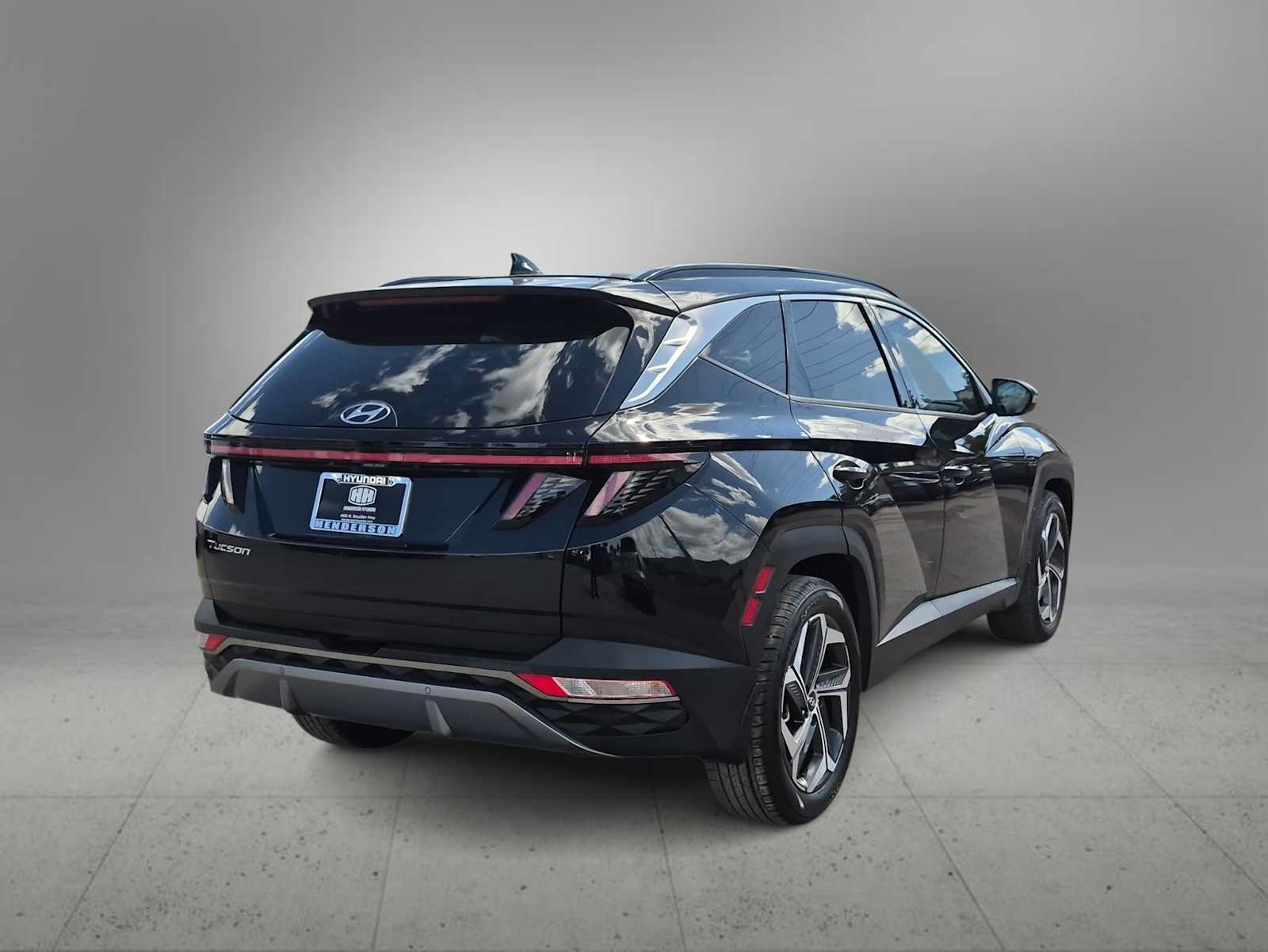 Certified 2022 Hyundai Tucson Limited w/ Cargo Package FWD image 8