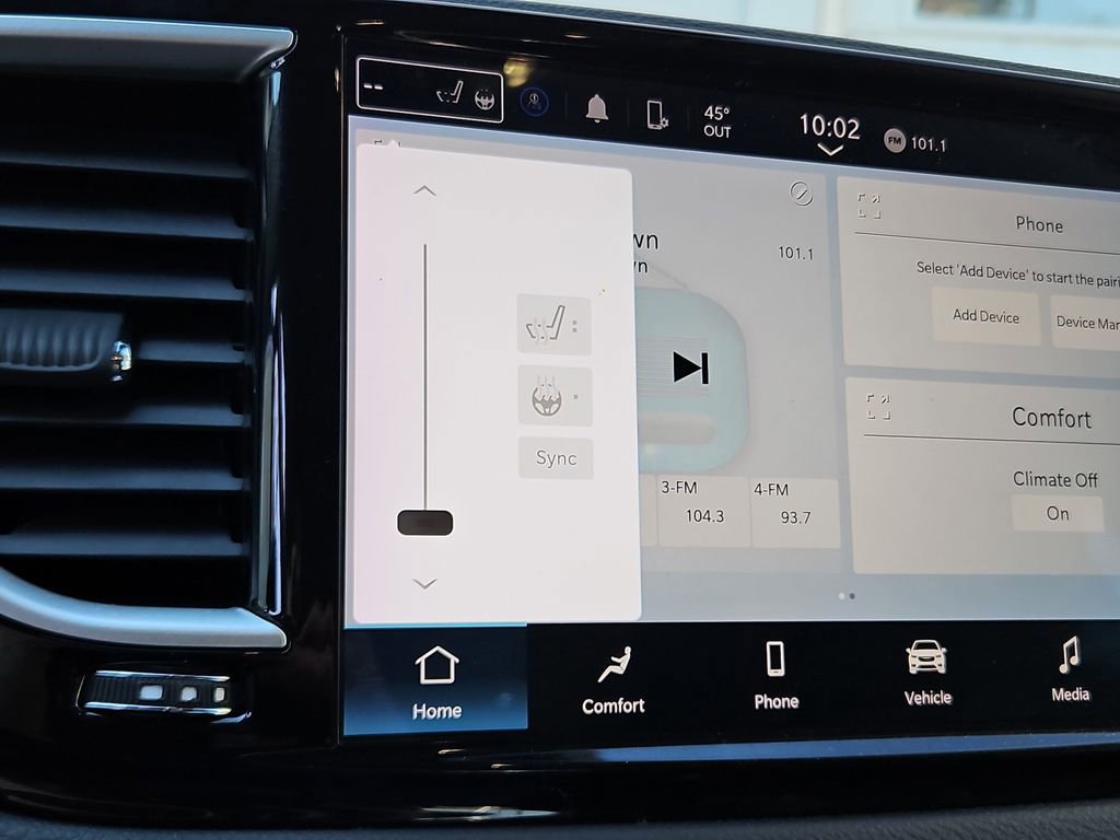 Used 2023 Chrysler Pacifica Touring-L image 20