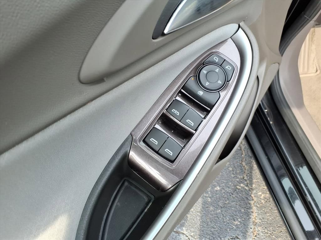 Used 2025 Chevrolet Malibu LT image 11