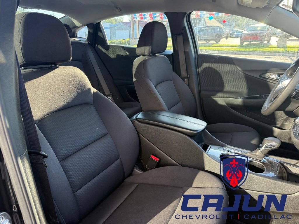 Used 2025 Chevrolet Malibu LT FWD image 15