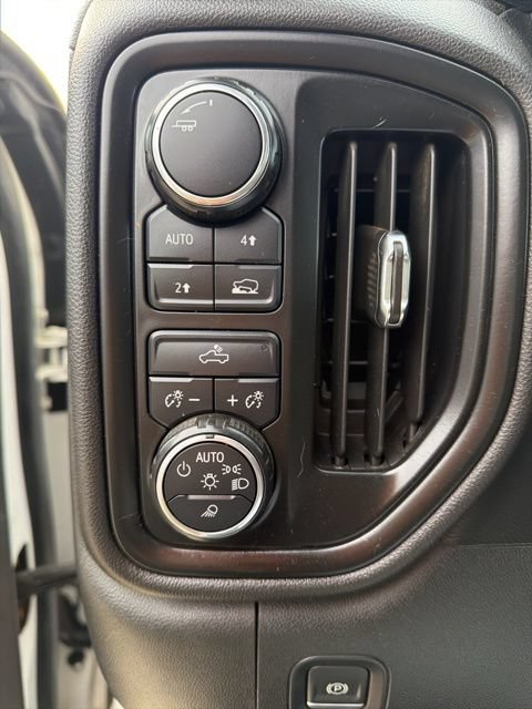 Used 2020 Chevrolet Silverado 1500 W/T w/ WT Safety Package AWD/4WD image 11