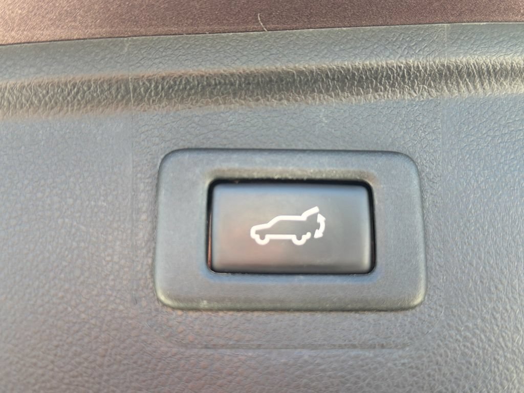 Used 2019 Subaru Outback 3.6R Limited AWD/4WD image 32