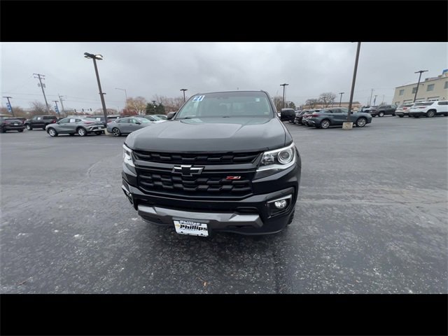Certified 2021 Chevrolet Colorado Z71 w/ Z71 Midnight Edition image 3