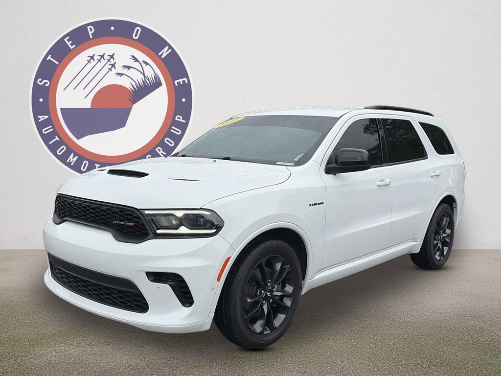 Used 2025 Dodge Durango R/T w/ Blacktop Package AWD/4WD image 2
