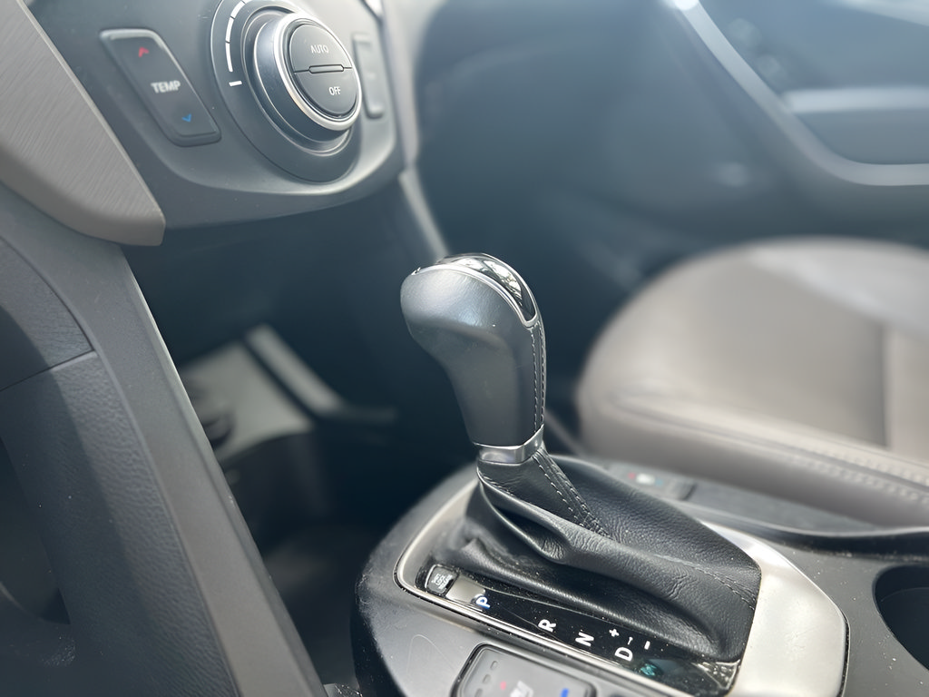 Used 2014 Hyundai Santa Fe GLS FWD image 30