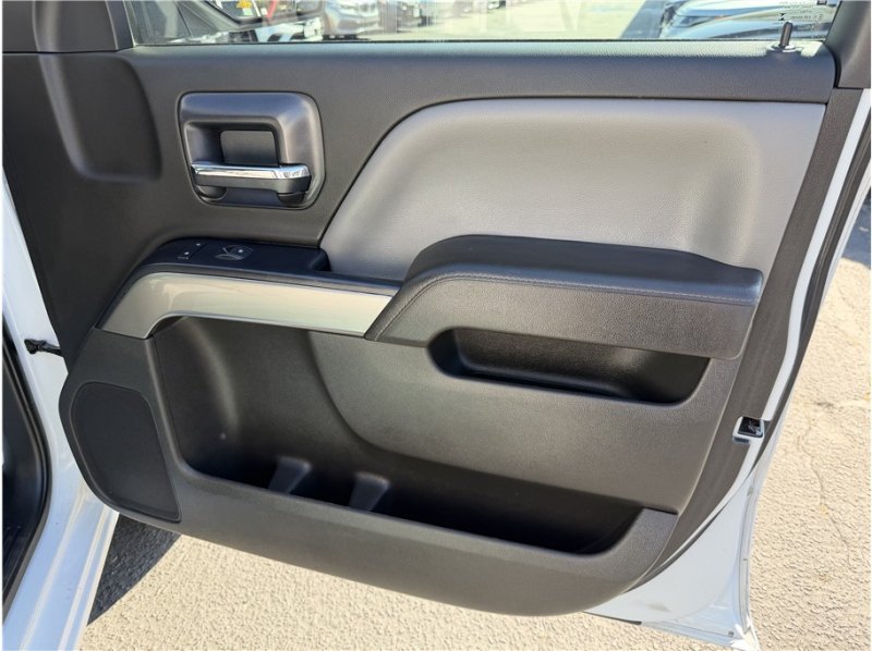 Used 2018 Chevrolet Silverado 1500 LT w/ Texas Edition RWD image 28