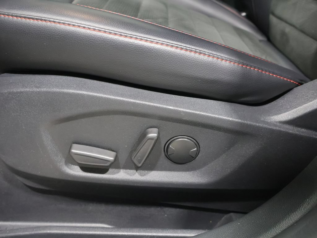 Used 2024 Ford Edge ST-Line AWD/4WD image 11