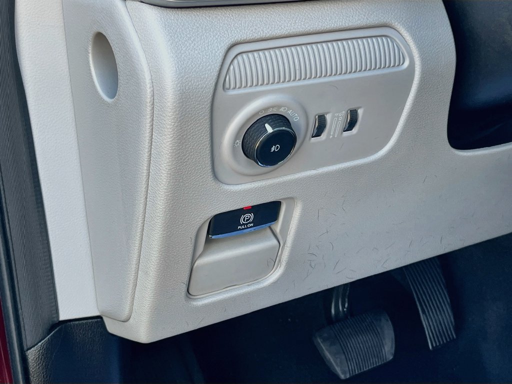 Used 2025 Jeep Wagoneer Series II w/ Convenience Group I AWD/4WD image 10