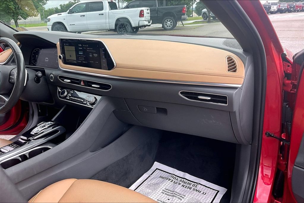 Used 2020 Hyundai Sonata Limited FWD image 16