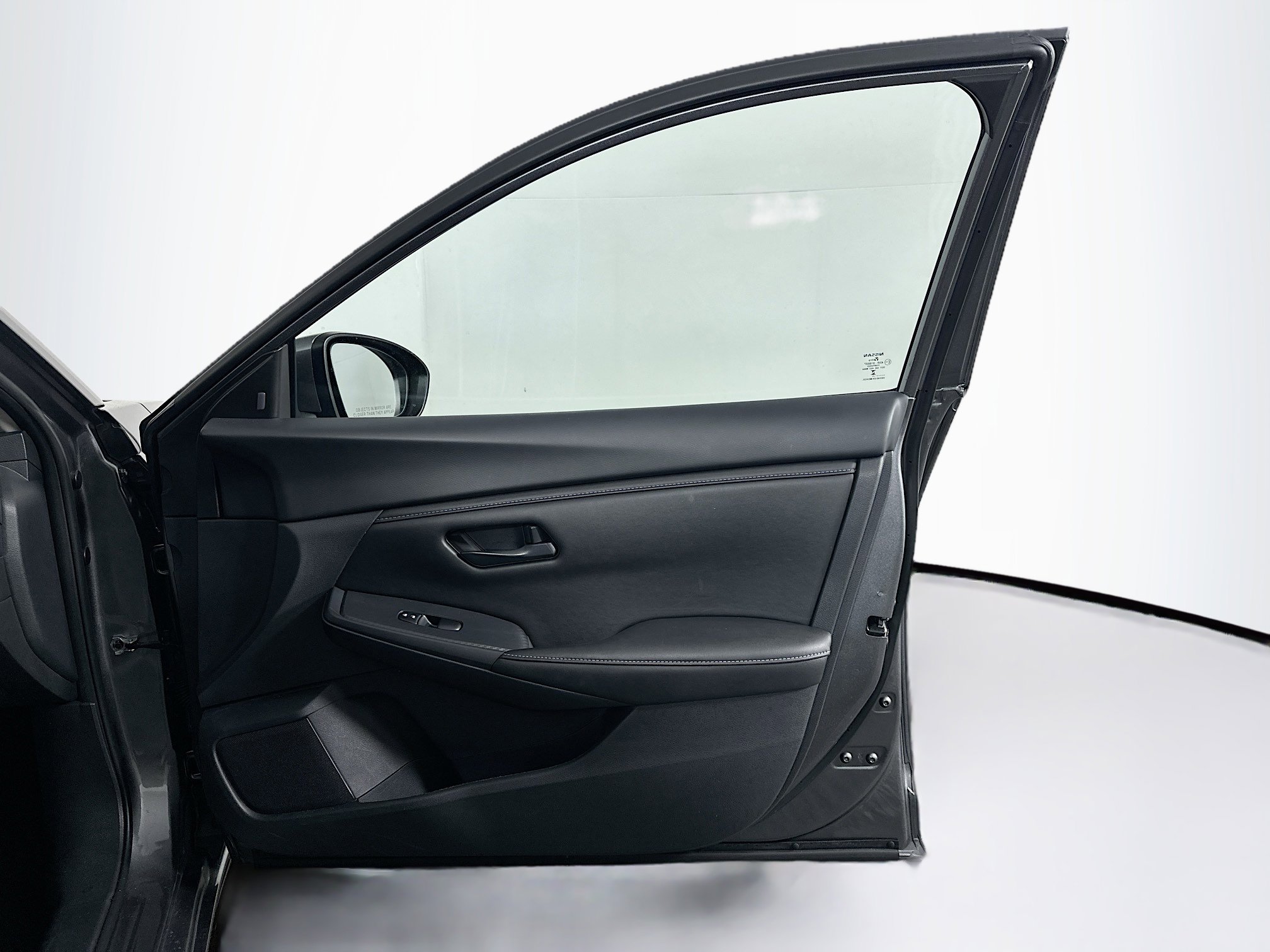 Used 2025 Nissan Sentra S image 30
