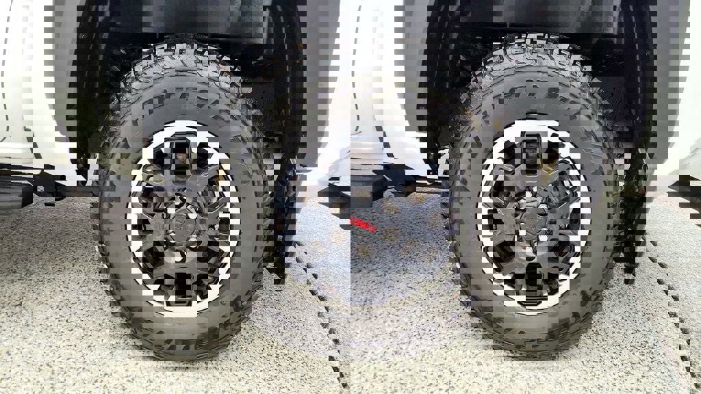 Used 2024 Toyota Tacoma TRD Off-Road w/ TRD Off Road Premium Package image 9