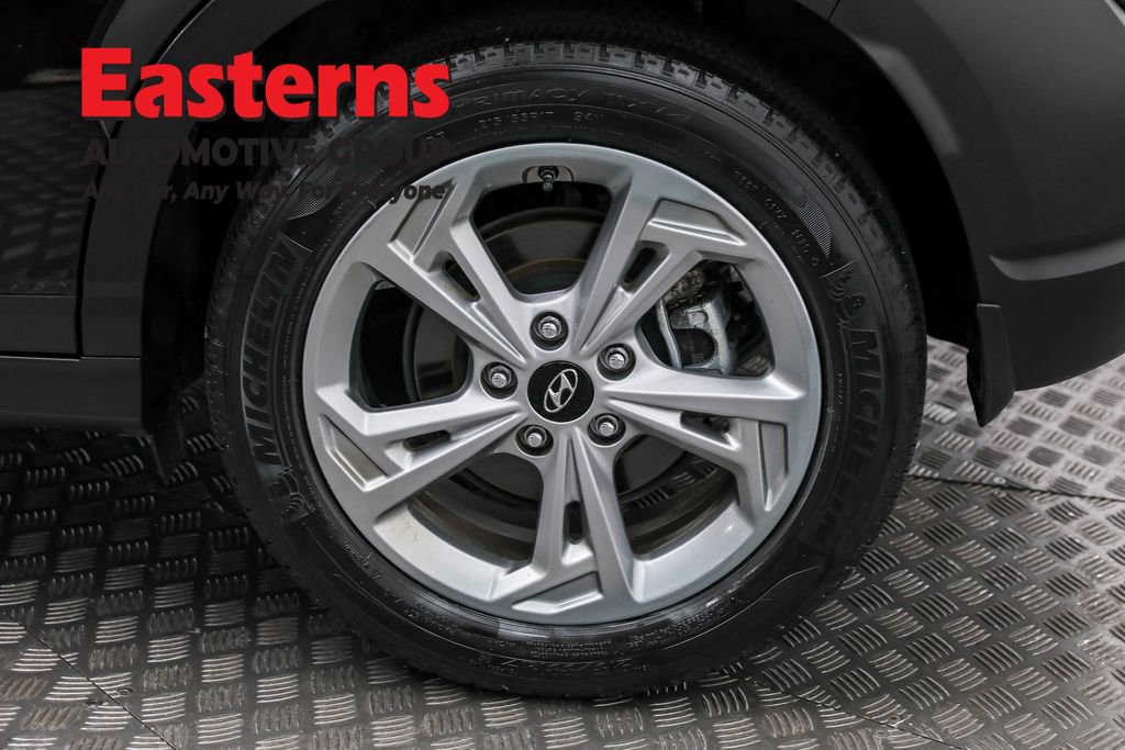 Used 2023 Hyundai Kona SEL image 32