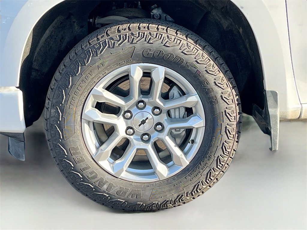 Used 2024 Chevrolet Silverado 1500 RST image 26
