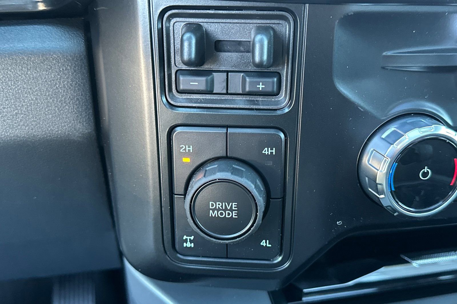 New 2026 Ford F350 Lariat image 29