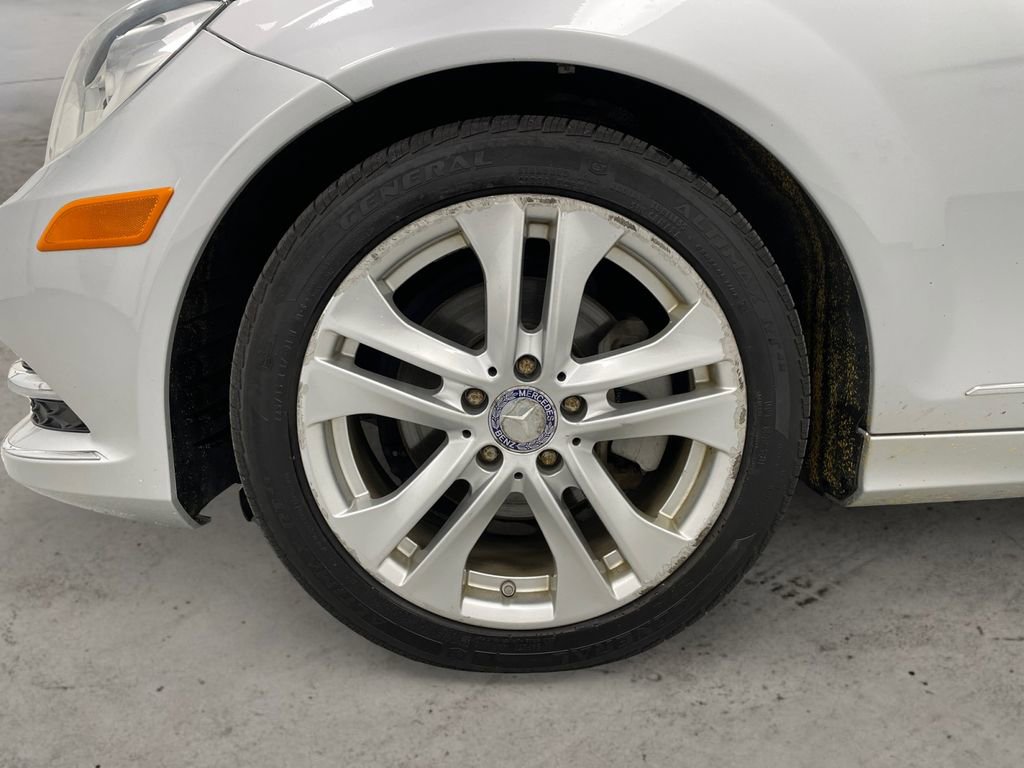 Used 2012 Mercedes-Benz C 300 4MATIC Sedan image 12