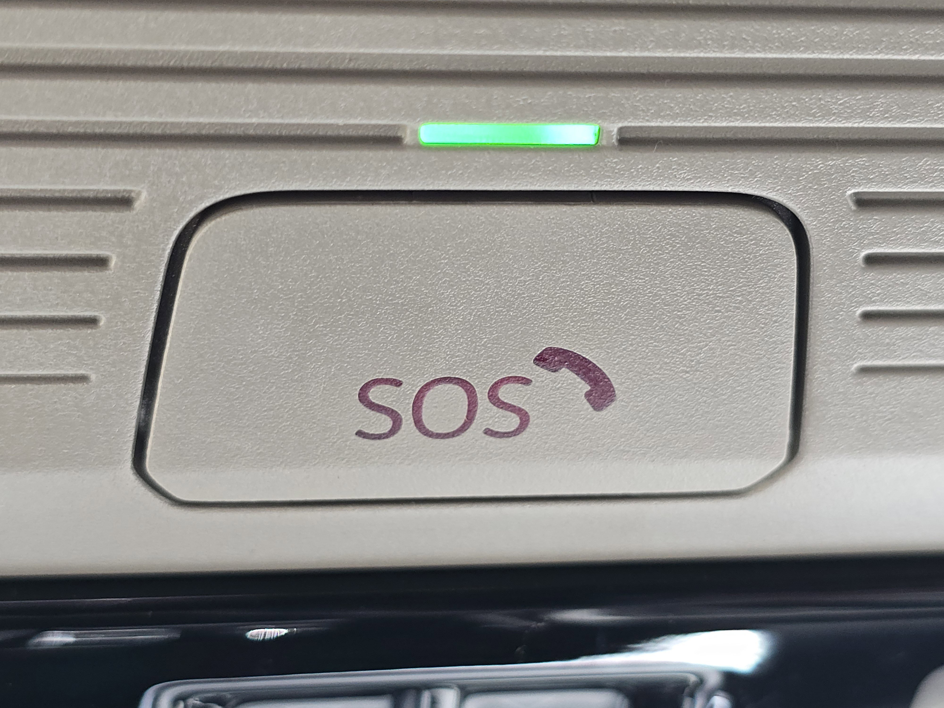 New 2025 Volkswagen Atlas Peak Edition SE image 14