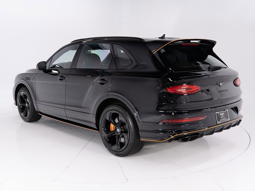 Used 2025 Bentley Bentayga image 3