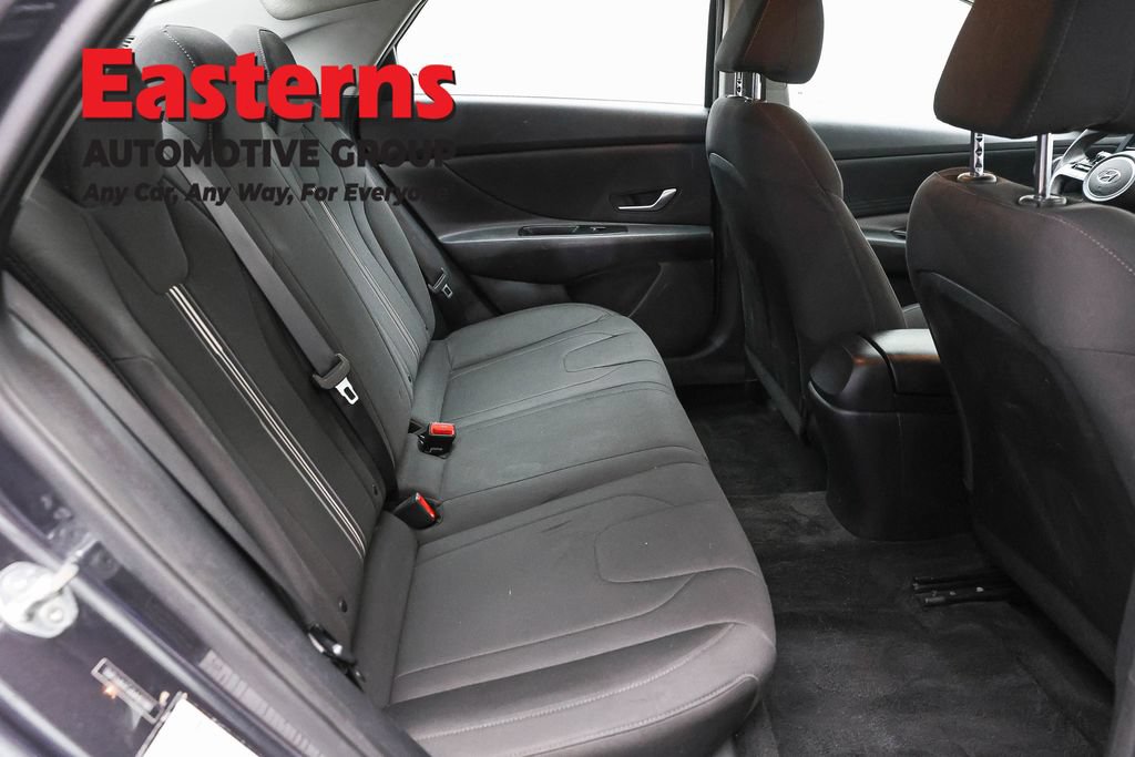 Used 2021 Hyundai Elantra SEL FWD image 23