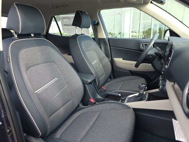 Used 2026 Hyundai Venue SEL image 8