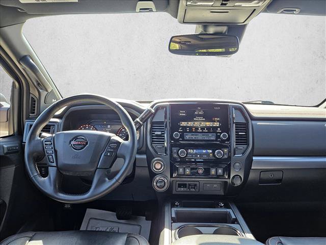 Used 2021 Nissan Titan PRO-4X w/ Pro-4x Convenience Package AWD/4WD image 17