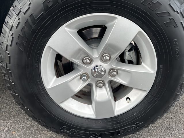 Used 2021 RAM 1500 Tradesman w/ Chrome Appearance Group image 9