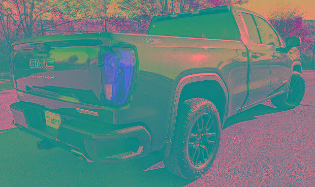 Used 2023 GMC Sierra 1500 Elevation image 3