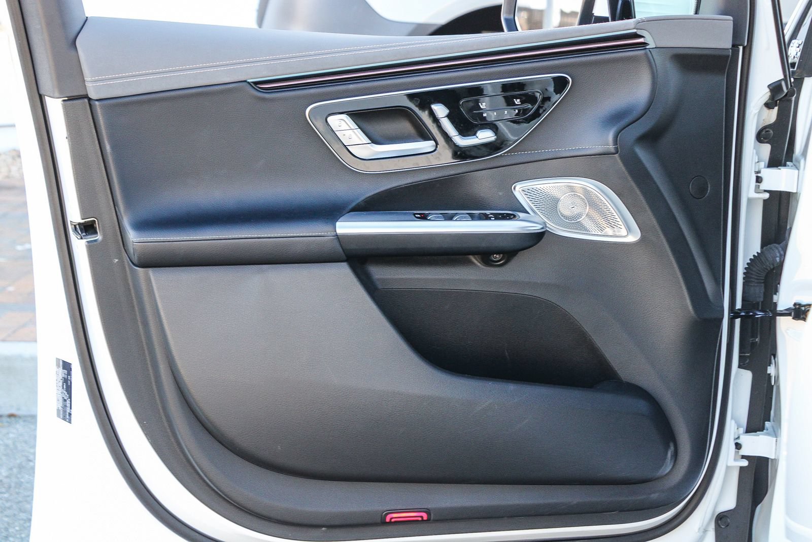 Certified 2023 Mercedes-Benz EQE 500 4MATIC SUV image 22