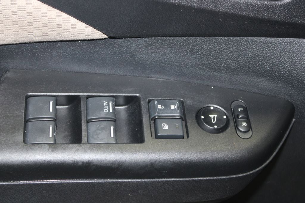 Used 2015 Honda CR-V EX image 8