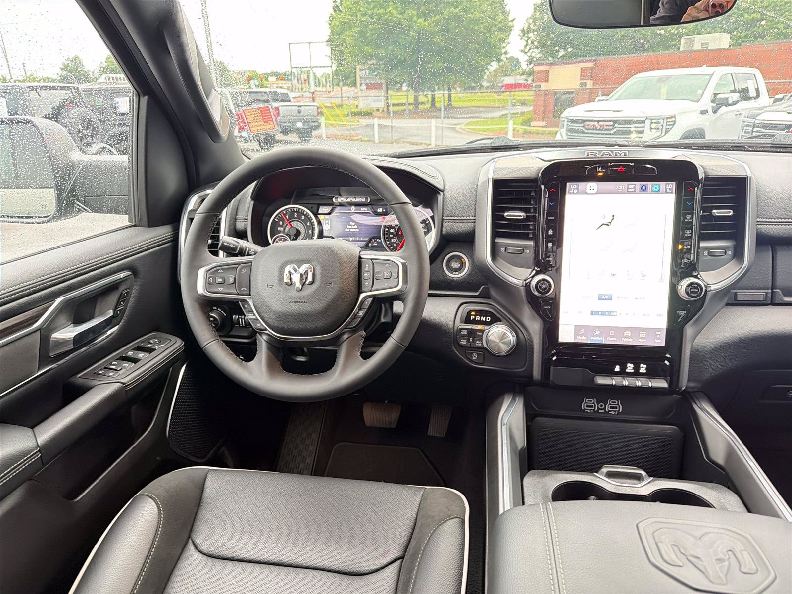 Used 2026 RAM 1500 Laramie AWD/4WD image 21