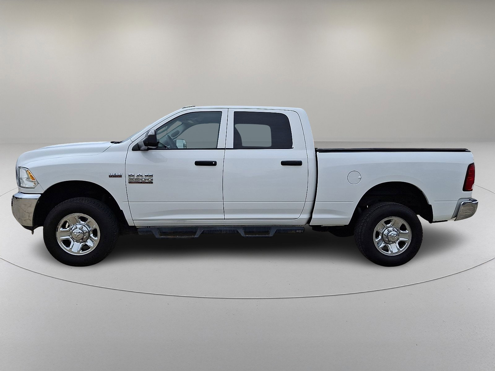 Used 2018 RAM 2500 Tradesman w/ Chrome Appearance Group image 6