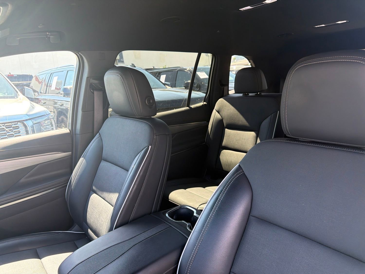 Used 2025 Buick Enclave Preferred w/ Power Package FWD image 32