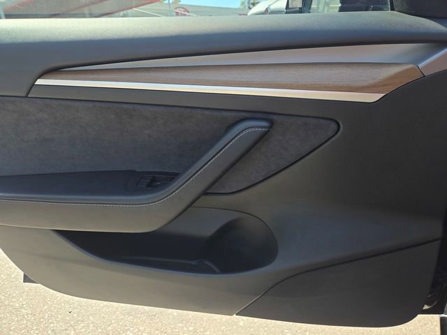 Used 2023 Tesla Model 3 Standard Range image 15