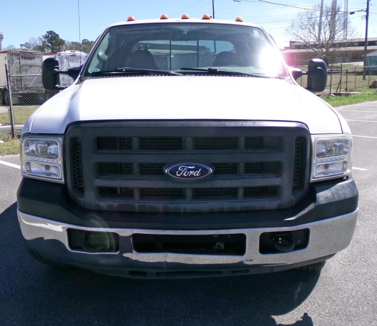 Used 2006 Ford F350 XL RWD image 6