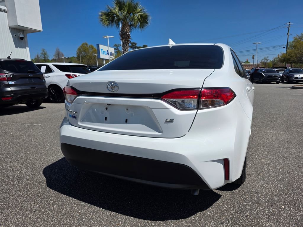 Used 2023 Toyota Corolla LE FWD image 6