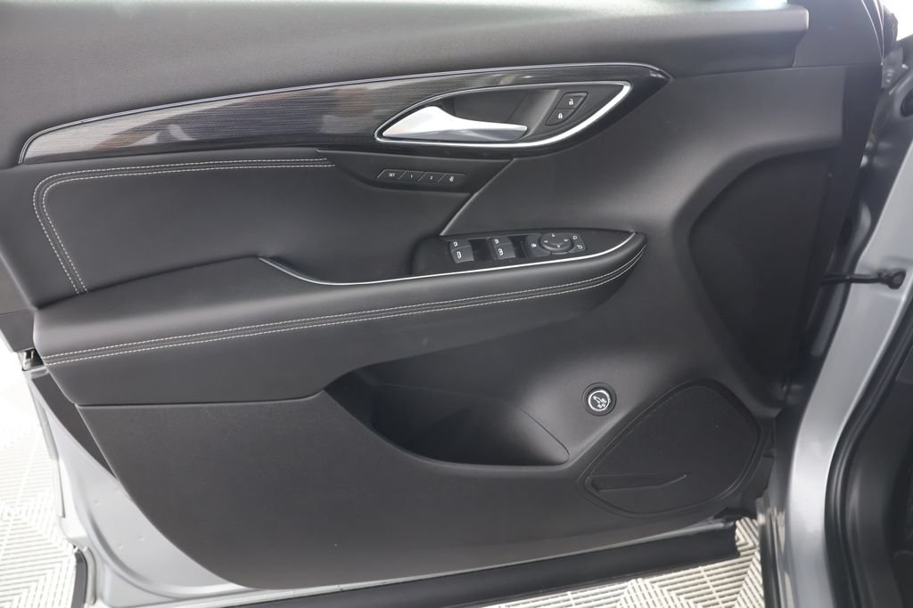 Used 2023 Buick Envision Essence AWD/4WD image 25