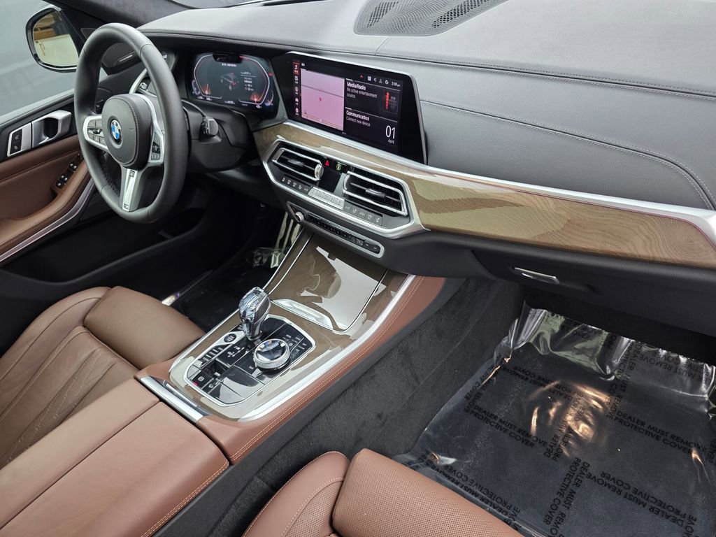 Used 2021 BMW X5 M50i w/ Executive Package image 29