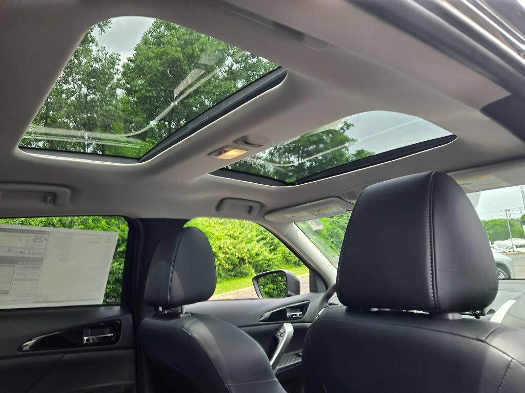 New 2026 Mitsubishi Eclipse Cross SE AWD/4WD image 8