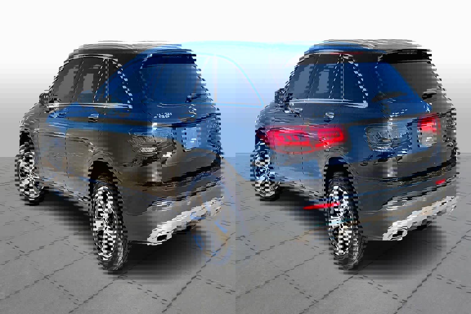 Used 2020 Mercedes-Benz GLC 300 image 11