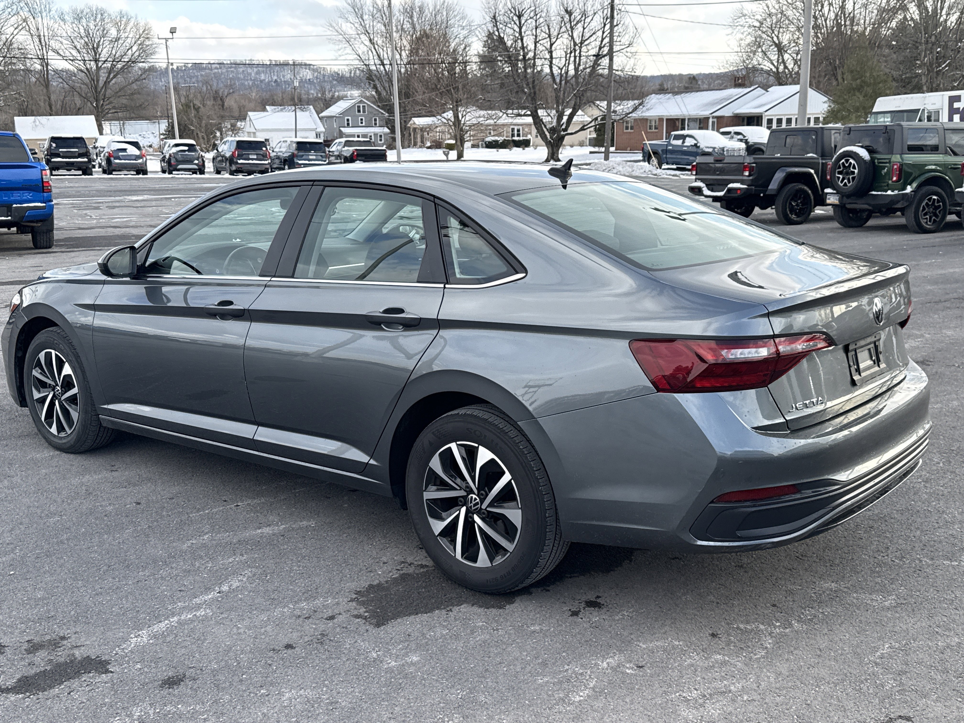 Used 2024 Volkswagen Jetta S image 5