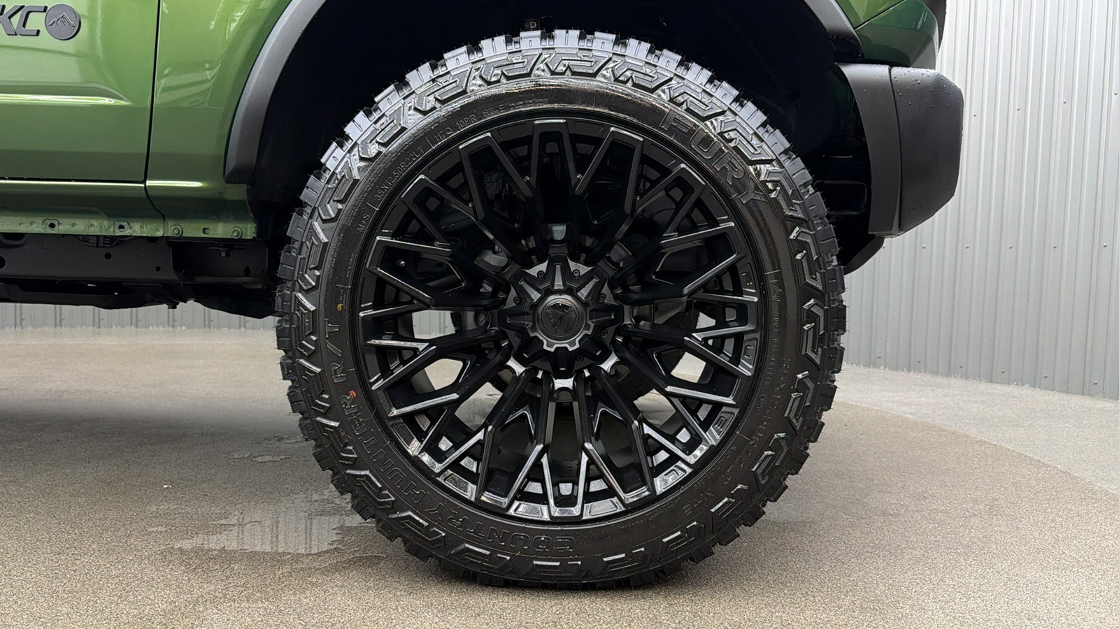 Used 2024 Ford Bronco Black Diamond AWD/4WD image 10