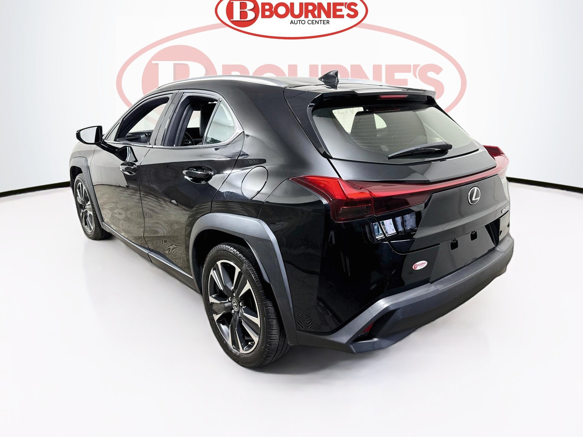Used 2021 Lexus UX 200 w/ Accessory Package (Z2) FWD image 6