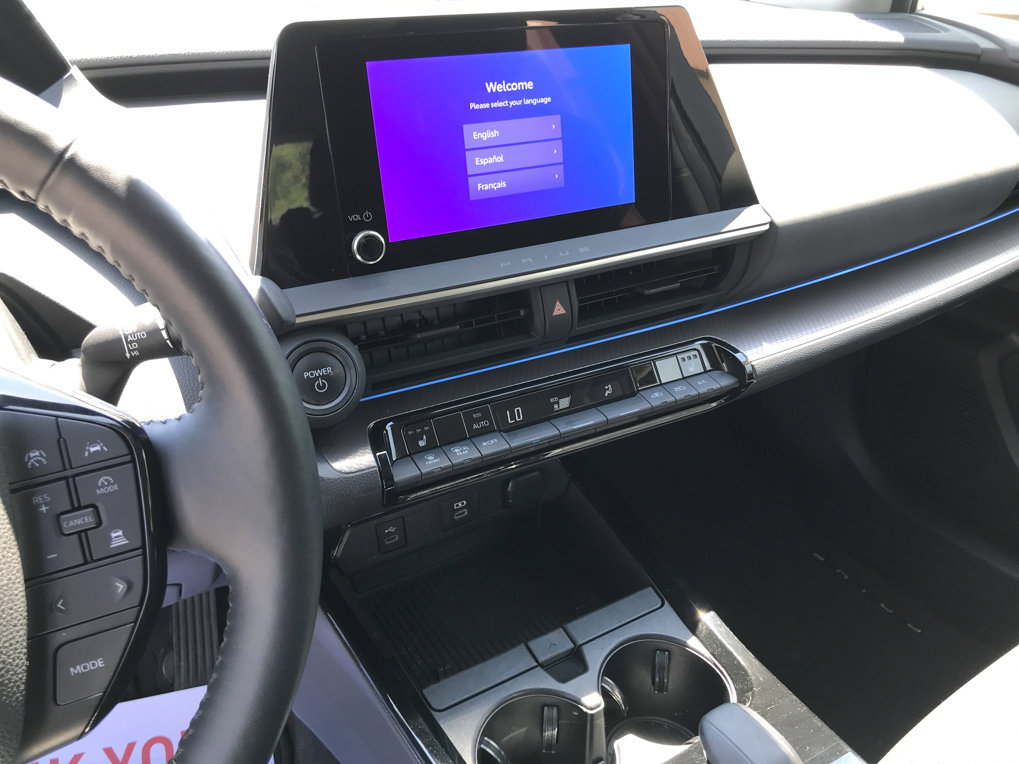 Used 2023 Toyota Prius XLE FWD image 17