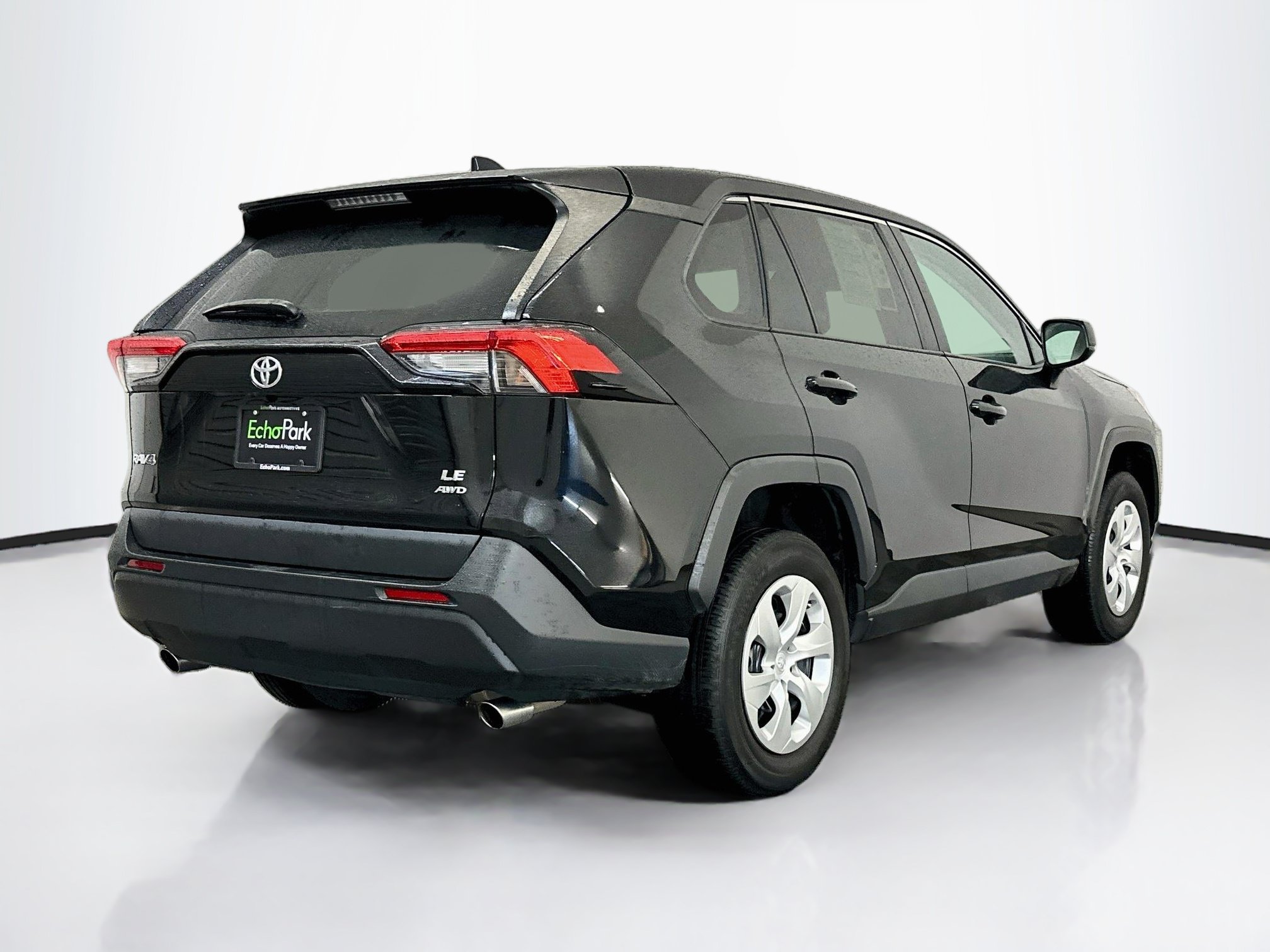 Used 2025 Toyota RAV4 LE AWD/4WD image 9