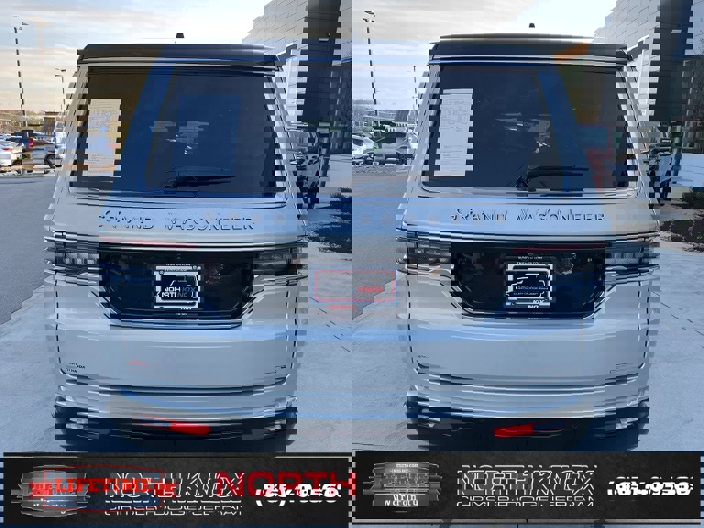 Used 2024 Jeep Grand Wagoneer L Series III image 23