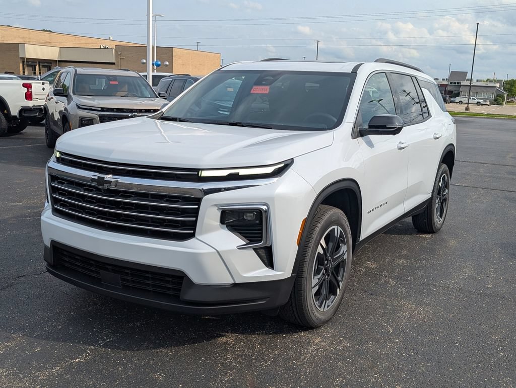 New 2027 Chevrolet Traverse LT w/ Sun and Wheel Package AWD/4WD image 3